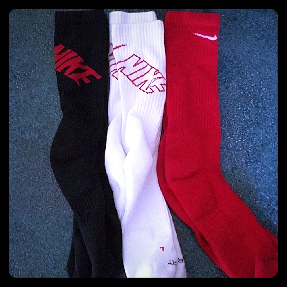 3 pair of Nike socks